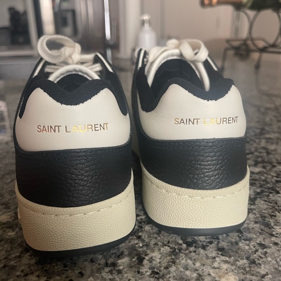 Saint Laurent SL/61 LOW-TOP SNEAKERS IN PERFORATED LEATHER. Size uk 39 / us 9 - Picture 8 of 8